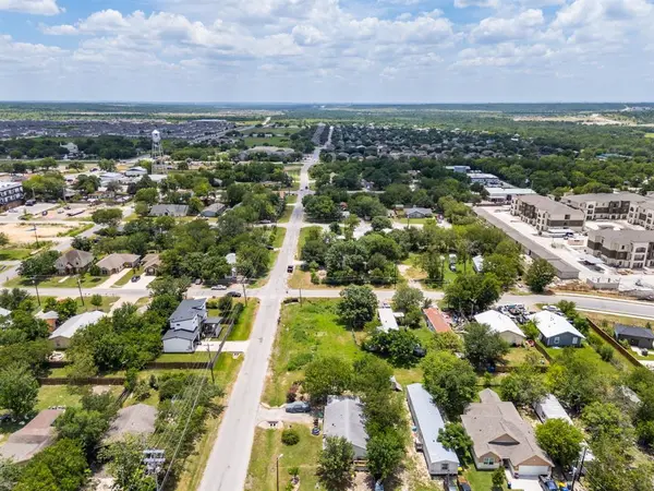 303 Eggleston ST, Manor, TX 78653