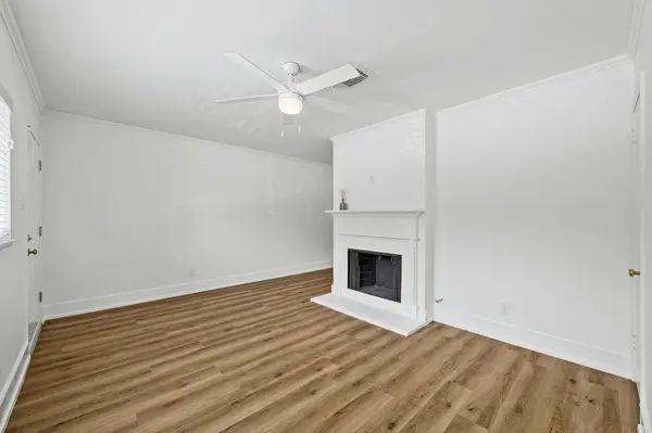 2401 Winsted LN #6, Austin, TX 78703