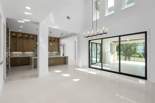 702 Serene Estates DR, Austin, TX 78738