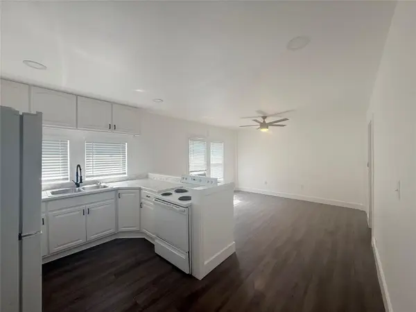 126 Smith LN #E, San Marcos, TX 78666