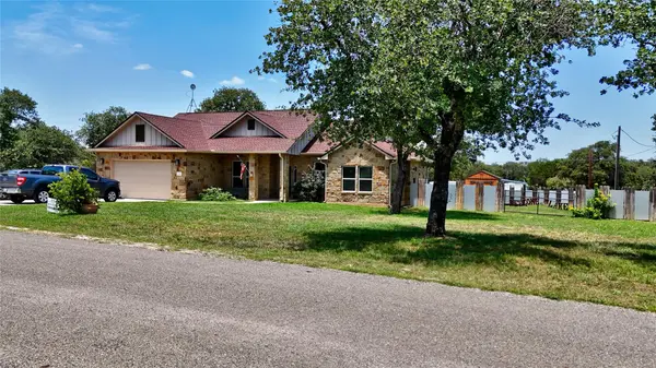 710 Panorama DR, Buchanan Dam, TX 78609