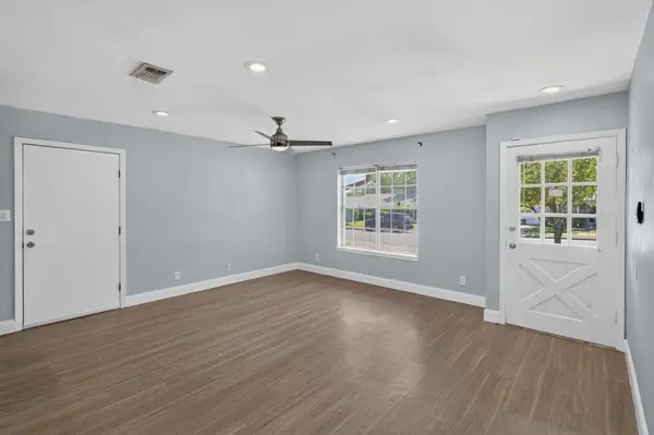 8602 Colonial DR, Austin, TX 78758
