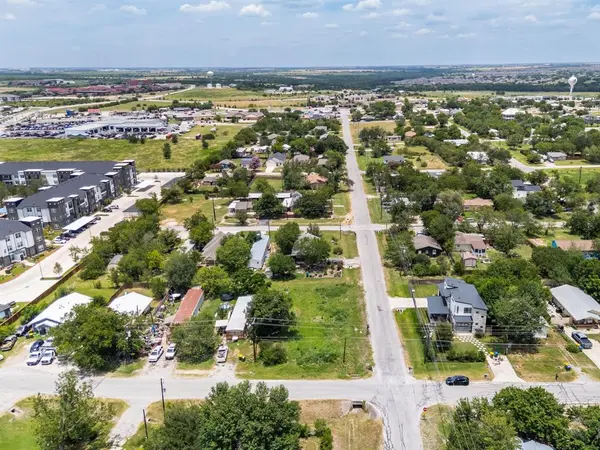 305 Eggleston ST, Manor, TX 78653