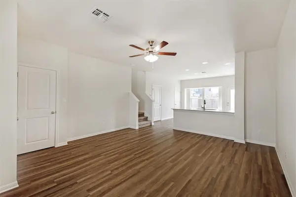 404 Spiny Lizard LN, San Marcos, TX 78666