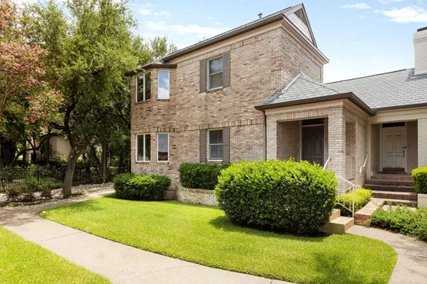 2834 Montebello RD #B11, Austin, TX 78746