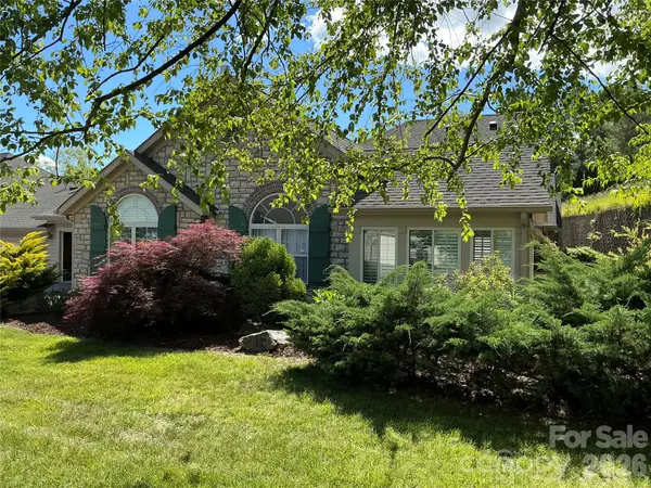 60 Mountain Meadow CIR #E2, Weaverville, NC 28787