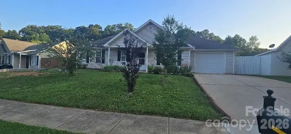 5751 Justins Forest DR, Charlotte, NC 28212