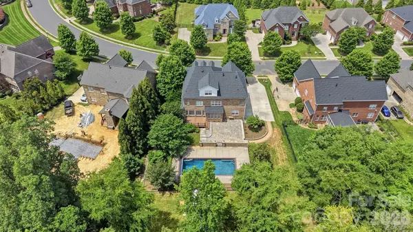 507 Five Leaf LN, Waxhaw, NC 28173