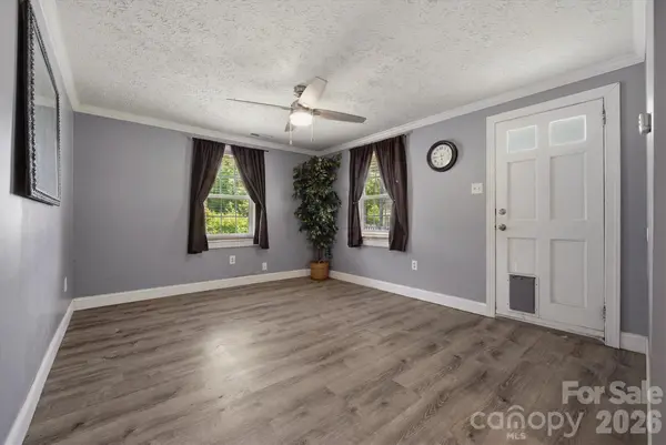 43 N Highland AVE, Granite Falls, NC 28630