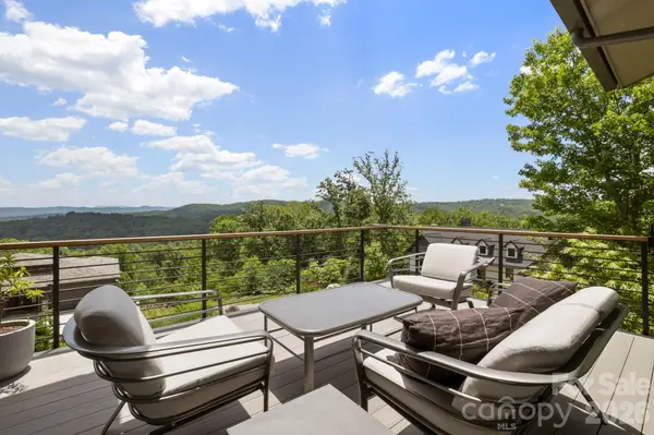 232 Curtain BLF, Hendersonville, NC 28791