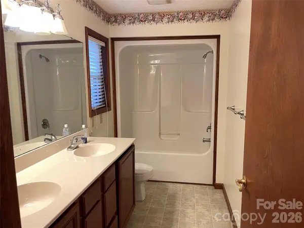 118 Whitewater DR, Maggie Valley, NC 28751