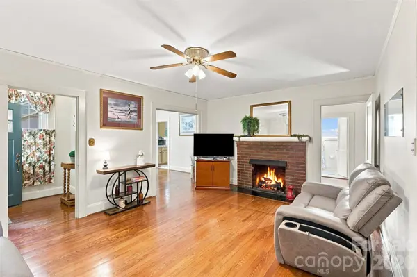 1106 N Main ST, Mount Holly, NC 28120