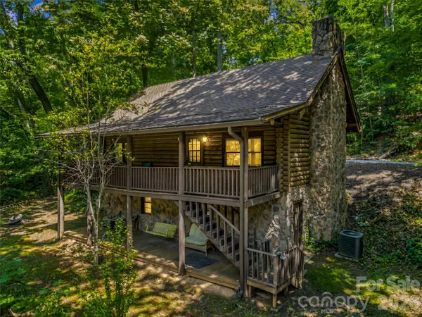 286 Harris RD, Lake Lure, NC 28746