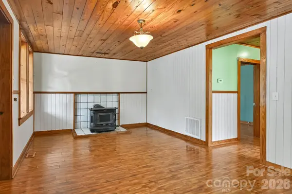 376 Fairview RD, Asheville, NC 28803