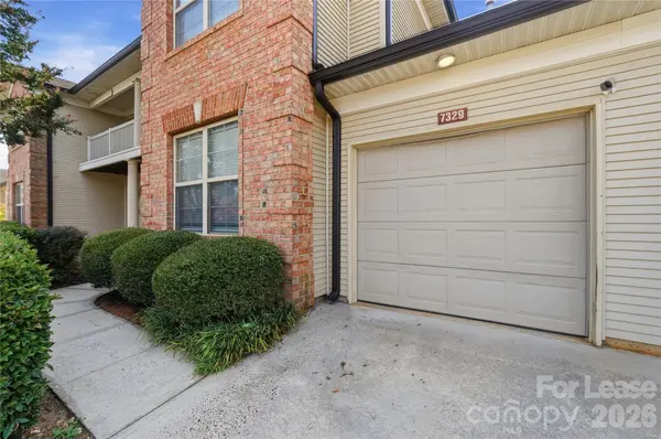 7329 Michaels Landing DR, Charlotte, NC 28262