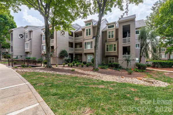 646 Portside DR, Davidson, NC 28036