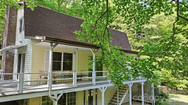 38 Pee Wee Branch BR, Sylva, NC 28779