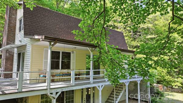 38 Pee Wee Branch BR, Sylva, NC 28779