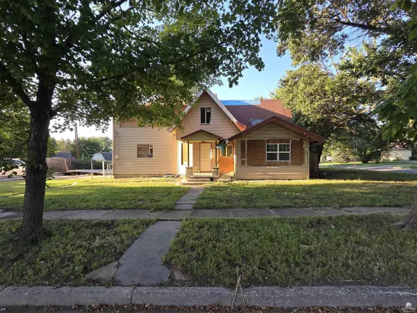 801 N D ST, Herington, KS 67449