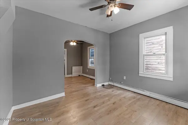 304-306 Jackson ST, Olyphant, PA 18447