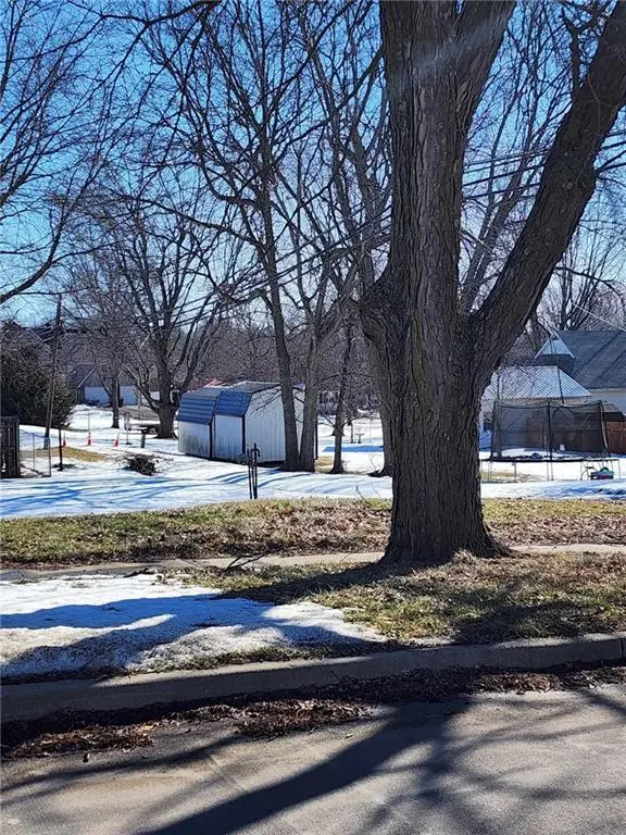 203 S 6th ST, Savannah, MO 64485