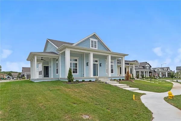 1021 SW Redbuck CIR, Lee's Summit, MO 64081