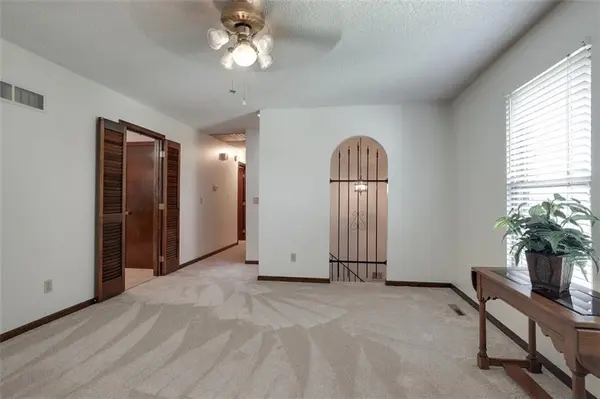 4605 N Brooklyn AVE, Kansas City, MO 64116