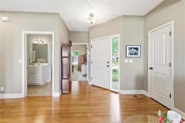4237 Park Springs DR, Lee's Summit, MO 64064