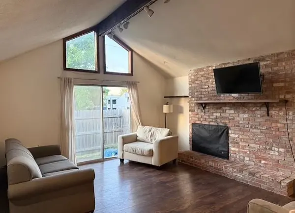 11371 Calico DR, Kansas City, MO 64137