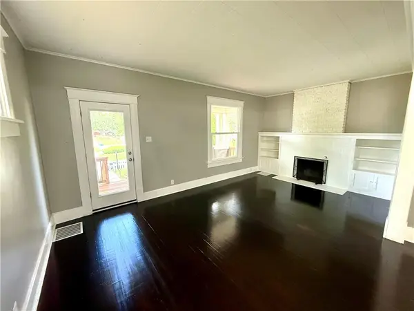 305 S 31st ST, St Joseph, MO 64501