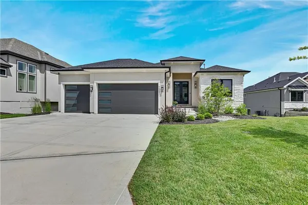 24991 W 98th PL, Lenexa, KS 66227