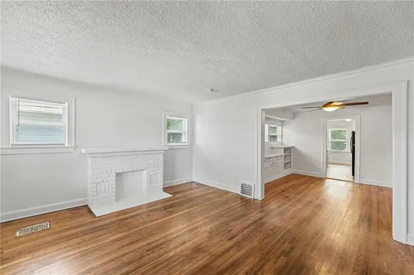 1805 E 67th ST, Kansas City, MO 64132