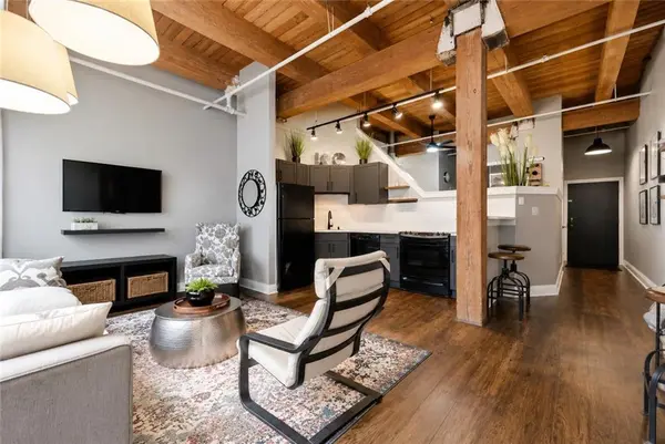 312 W 8th ST #411, Kansas City, MO 64105
