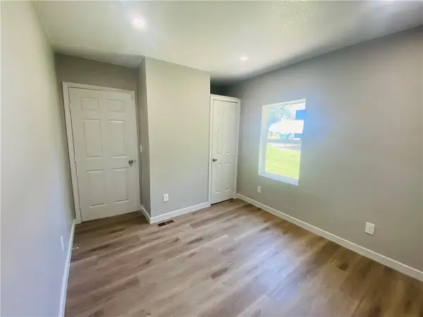 3208 Rowland AVE, Kansas City, KS 66104