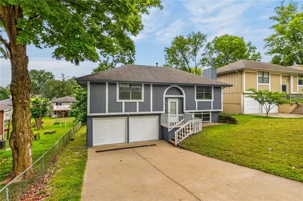 5209 NE 46th ST, Kansas City, MO 64117