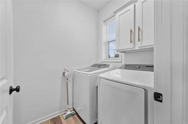 9600 N Lenox PL, Kansas City, MO 64154