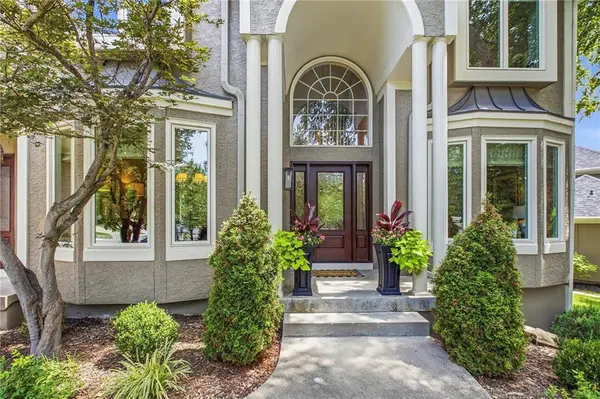 12621 Ballentine ST, Overland Park, KS 66213