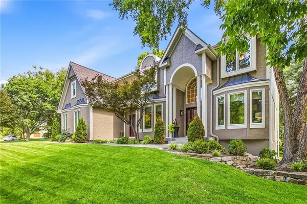 12621 Ballentine ST, Overland Park, KS 66213