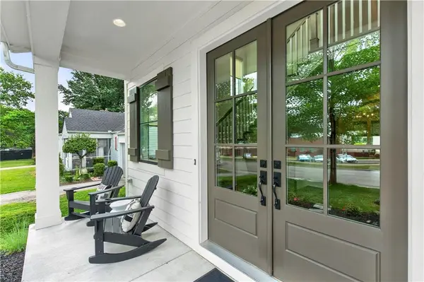 4017 W 67 ST, Prairie Village, KS 66208