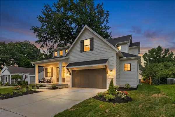 4017 W 67 ST, Prairie Village, KS 66208