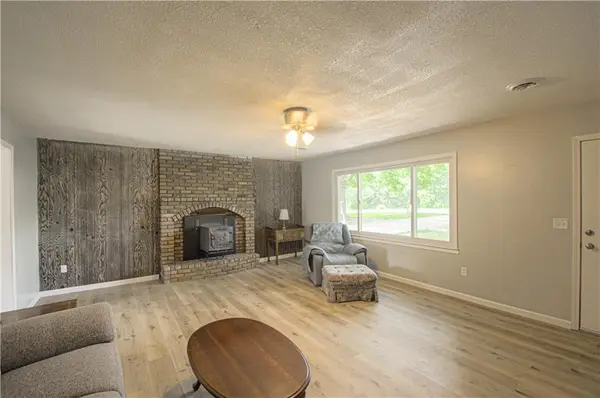 11325 Deer Haven LN, Excelsior Springs, MO 64024