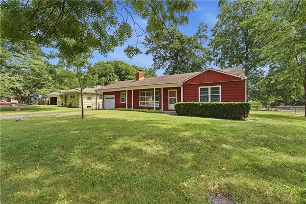 7641 Santa Fe DR, Overland Park, KS 66204
