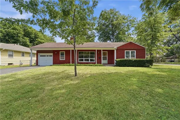 7641 Santa Fe DR, Overland Park, KS 66204