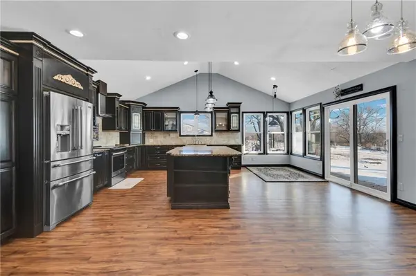 24511 S State Route K HWY, East Lynne, MO 64743
