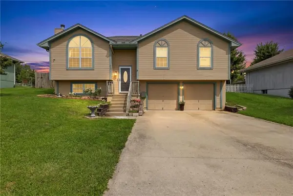419 E Phillips ST, Odessa, MO 64076