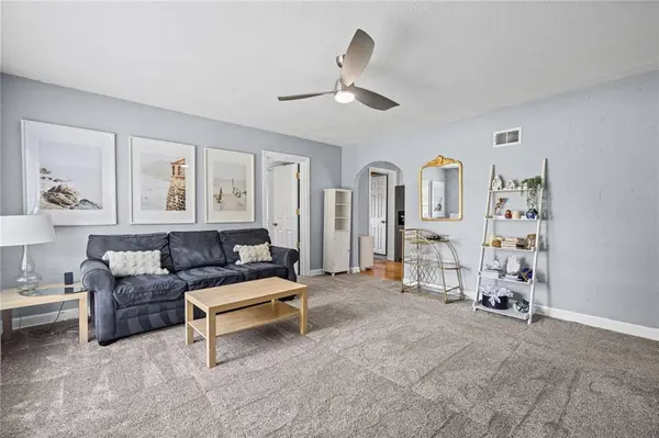 8804 W 79th ST, Overland Park, KS 66204