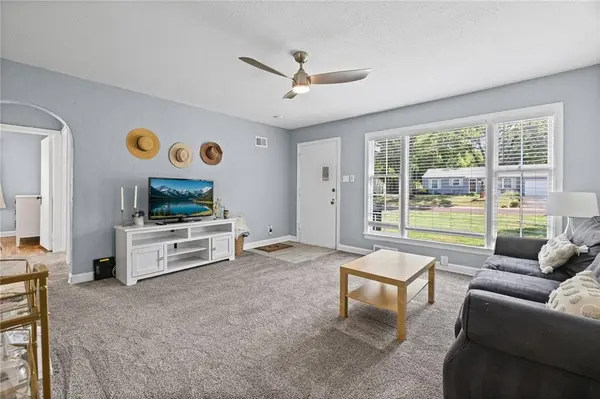 8804 W 79th ST, Overland Park, KS 66204