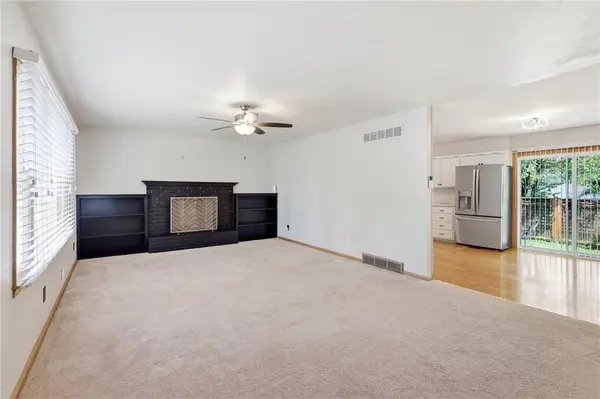 8910 W 48th ST, Merriam, KS 66203