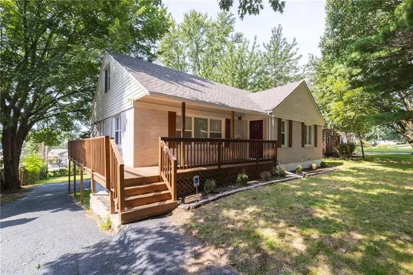 319 E Bellevista DR, Independence, MO 64055