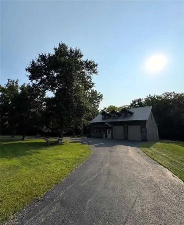 1838 &1848 S 98th ST, Edwardsville, KS 66111